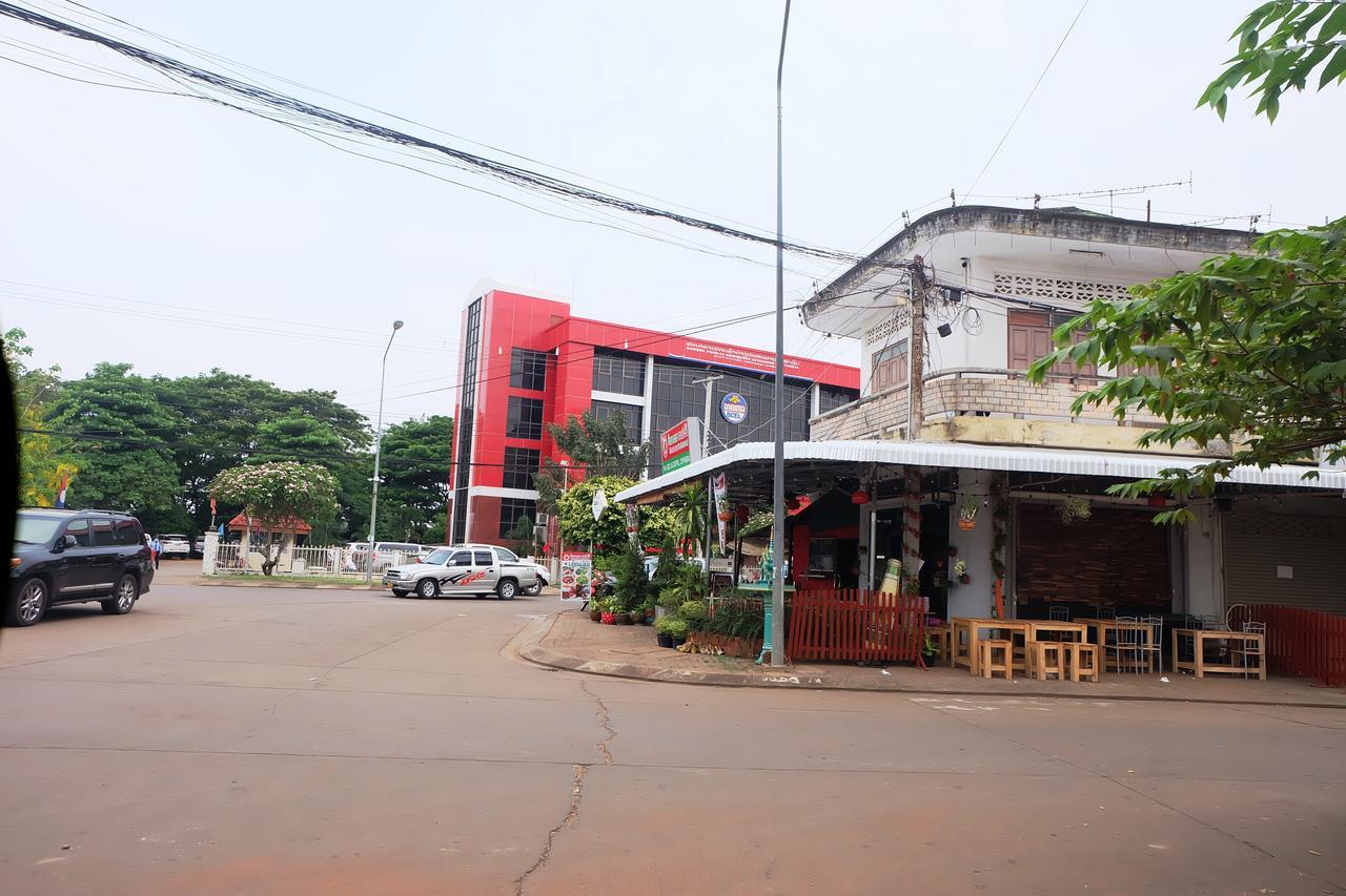 Forest Hotel Pakse Buitenkant foto